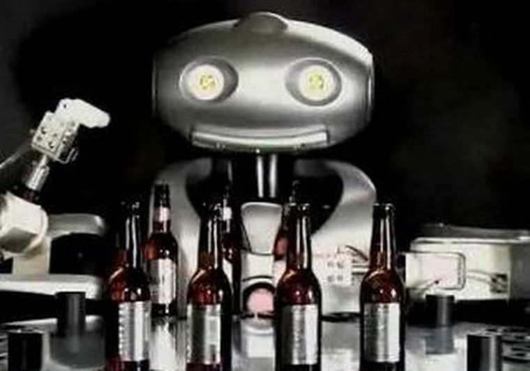 Presentación del robot camarero, Mr. Asahi. Foto: web