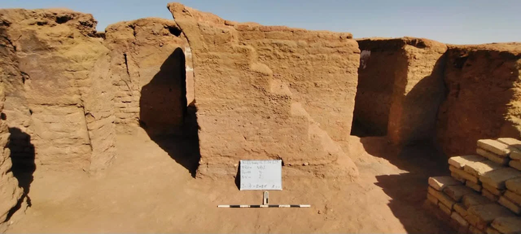 Esta ciudad descubierta en Egipto conserva aún viviendas, calles, objetos cotidianos y registros escritos. Esta ciudad descubierta en Egipto conserva aún viviendas, calles, objetos cotidianos y registros escritos.