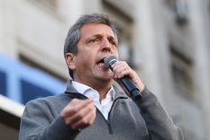 Tras una intensa semana de anuncios para paliar los efectos del salto inflacionario, el ministro-candidato Sergio Massa comienza a mirar octubre con cautela. Foto: Noticias Argentinas