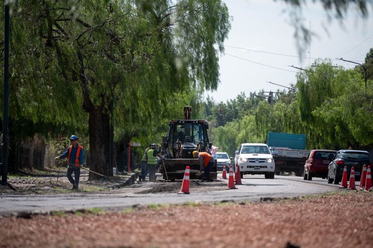 Los trabajos en la rotonda del Parque San Martín se extenderán las próximas semanas y estará habilitada media calzada. Los trabajos en la rotonda del Parque San Martín se extenderán las próximas semanas y estará habilitada media calzada.
