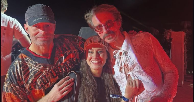 Palomma junto a WhoMadeWho. Palomma junto a WhoMadeWho.