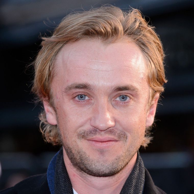 Foto: https://www.refinery29.com/en-us/2017/06/159048/tom-felton-singing-prague-draco-malfoy