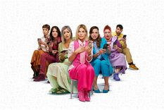 el chat de mamis: la comedia que lleva el caos de whatsapp al teatro de calle corrientes