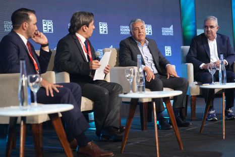 Gobernadores expusieron en Expo EFI