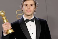 Evan Peters suma su primer galardón de esta premiación Entrega de Golden Globes número 80. Foto: Fuente: Imagen / @gettyimages