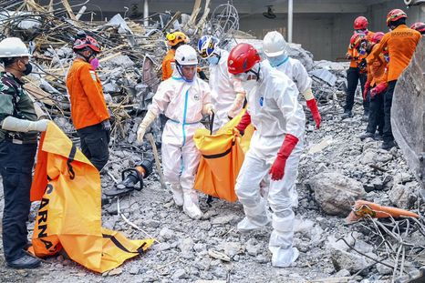 Hasta el octavo día de operaciones, en la tragedia en Indonesia se contabilizaron 157 personas afectadas, entre ellas 104 sobrevivientes.