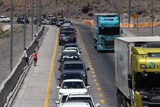 alerta en el pacifico: chile proyecta la llegada de 1,3 millones de argentinos, una cifra menor al ano pasado