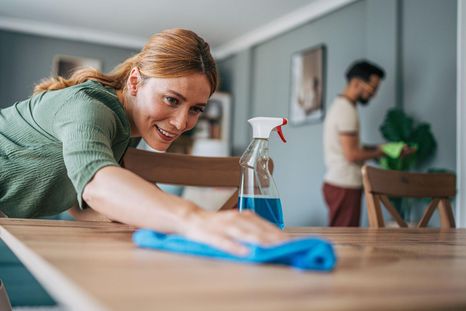 Limpiar la casa, por ejemplo, puede ser una forma de ejercicio suave. Limpiar la casa, por ejemplo, puede ser una forma de ejercicio suave.