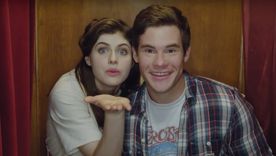 Una comedia romántica corta y divertida para ver hoy y cerrar el fin de semana con una sonrisa