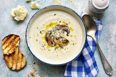 Crema de coliflor y champiñones Una receta simple y deliciosa en pocos minutos Foto: Shutterstock Crema de coliflor y champiñones Una receta simple y deliciosa en pocos minutos Foto: Shutterstock