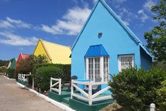 Marisol, el pueblo bonaerense donde el río Quequén se encuentra con el mar.