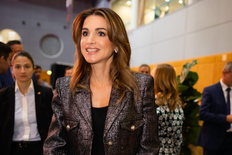 Rania de Jordania tiene un estilo único. Foto: INSTAGRAM @queenrania