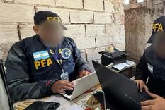 La PFA allanó dos domicilios en La Plata e identificó al joven que se habría puesto en contacto con ISIS. La PFA allanó dos domicilios en La Plata e identificó al joven que se habría puesto en contacto con ISIS.