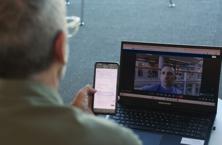 El Gobierno de la Ciudad de Buenos Aires implementa un nuevo sistema de videollamadas para resolver las multas de tránsito.&nbsp;