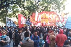 Manifestantes cortaron la 9 de julio pidiendo libertad para quienes atacaron el despacho de Cristina Kirchner
