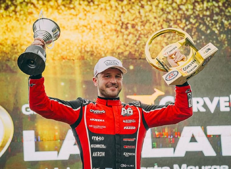 Agustín Canapino coronó un año soñado con el título del Turismo Carretera.