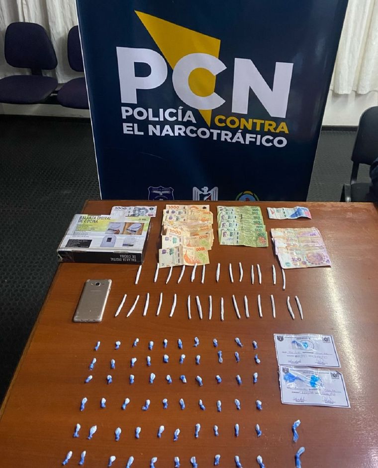 Drogas y elementos incautados en el operativo realizado en Maipú Foto: Ministerio de Seguridad de Mendoza