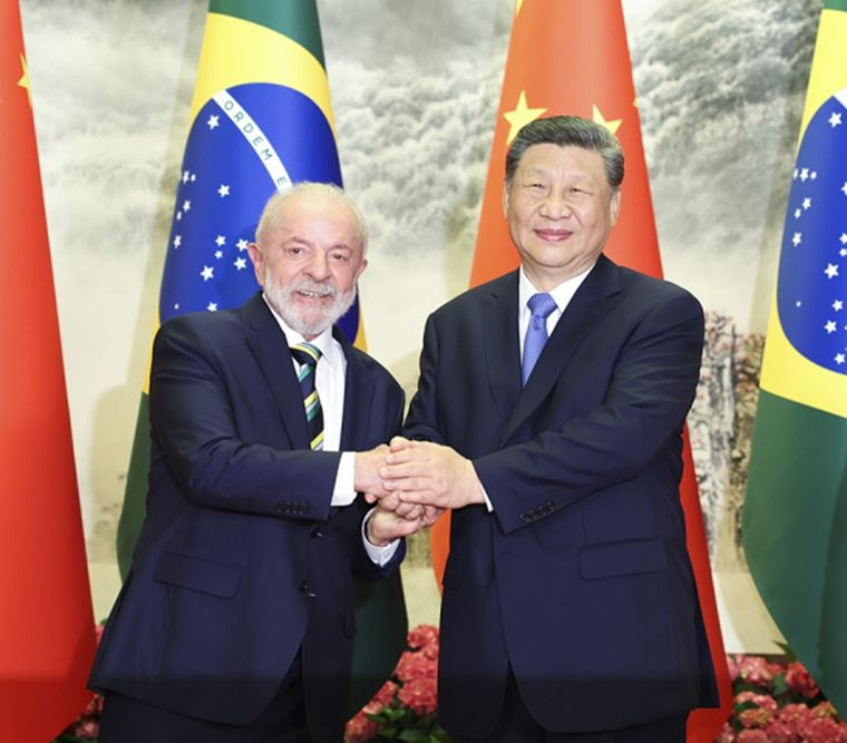 La megaestructura ferroviaria impulsada por Brasil y China busca unir el Atlántico con el Pacífico y transformar la logística en Sudamérica.