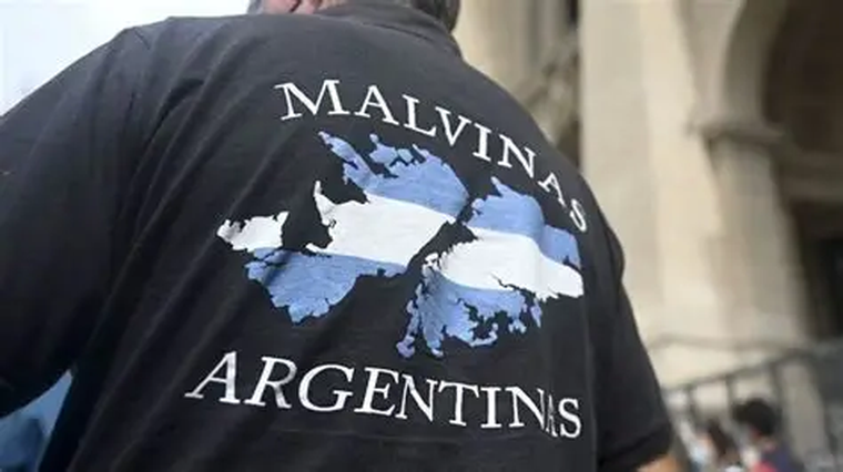 La Marcha de Malvinas fue la entrada definitiva de la Causa Malvinas en la agenda política argentina.