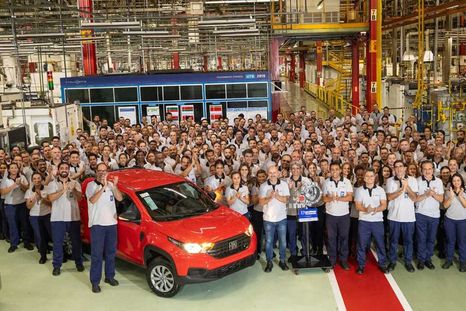 Stellantis produce 17 millones de transmisiones en la región Stellantis produce 17 millones de transmisiones en la región