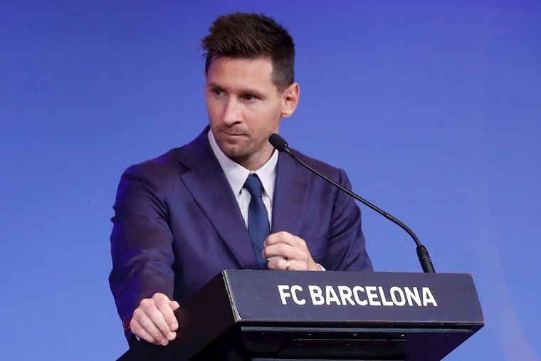 Messi en su conferencia de prensa de despedida. Foto: EFe