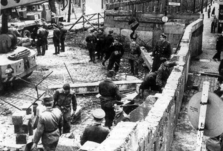 El muro se comenzó a construir el 13 de agosto de 1961. Foto: EFE