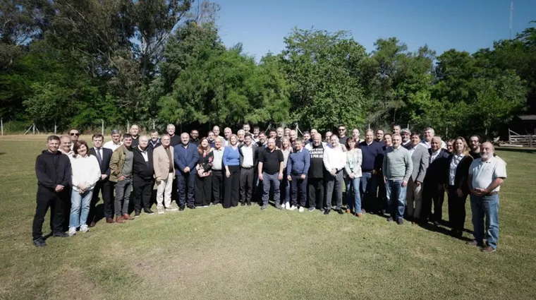 Kicillof con los intendentes.