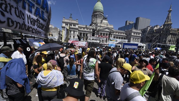 La analista política e historiadora Catalina Cabana reflexionó sobre los efectos que podría tener el paro general Foto: Juan Mateo Aberastain/MDZ
