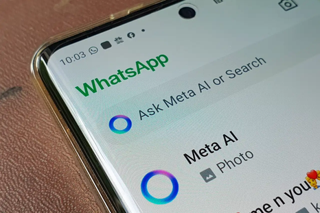 El círculo azul de WhatsApp permite acceder al asistente de inteligencia artificial de la aplicación. El círculo azul de WhatsApp permite acceder al asistente de inteligencia artificial de la aplicación.