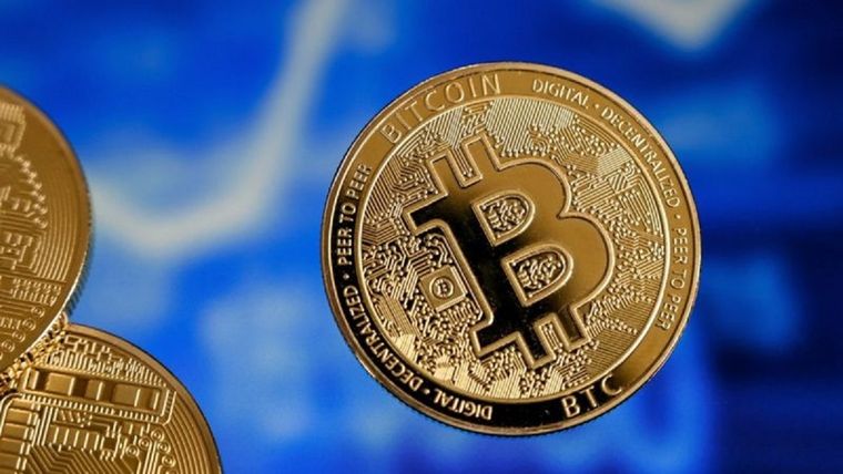 El bitcoin gasta más energía que numerosos paísesCréditos: EPA.
