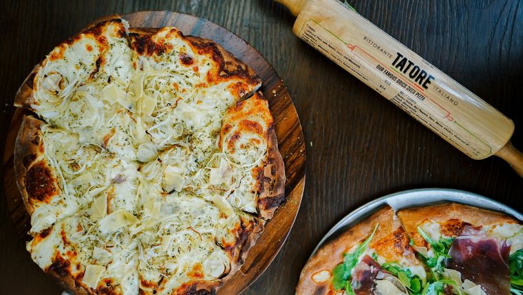 Tatore se especializa en la gastronomía ítalo-argentina. Tatore se especializa en la gastronomía ítalo-argentina.