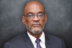 Ariel Henry es un neuricirujano de 71 años. Foto: EPA