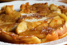 Admira esta delicia de manzana, un crep clásico francés al alcance de tu cocina