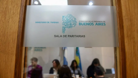 En el reinicio de las paritarias de los estatales bonaerenses, para cerrar el año 2025, los gremios le pedirán al gobierno de Kicillof que acelere los tiempos para que el aumento impacte en los sueldos de enero&nbsp;