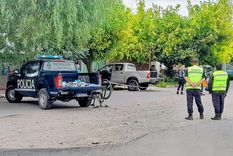 Personal de la Policía Científica trabajó en la escena donde el hombre atropelló y mató a un presunto ladrón.&nbsp;