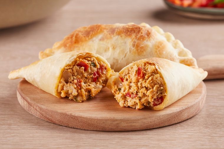 Las empanadas tienen que prepararse con bastante relleno ¡así es como nos gustan!