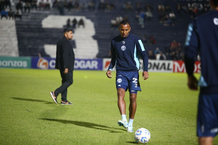 Villa, fija en la ofensiva. Foto: Fabián Salamone / MDZ