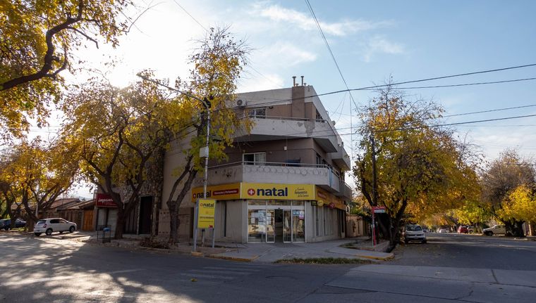 La farmacia a la que una ladrona entró a robar dos veces en un día Foto: Santiago Tagua/MDZ