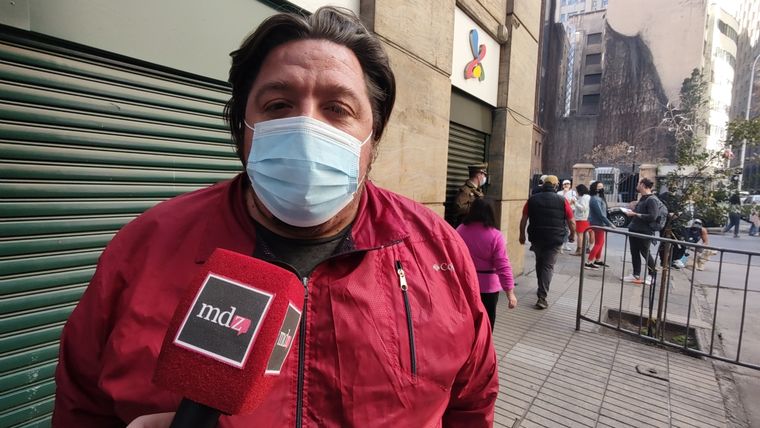 Felipe, el hombre que incomodó la expresidente chileno, Ricardo Lagos. Foto: MDZ