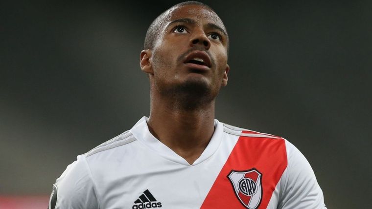 De La Cruz y River están cerca, pero un factor clave los aleja de la renovación.