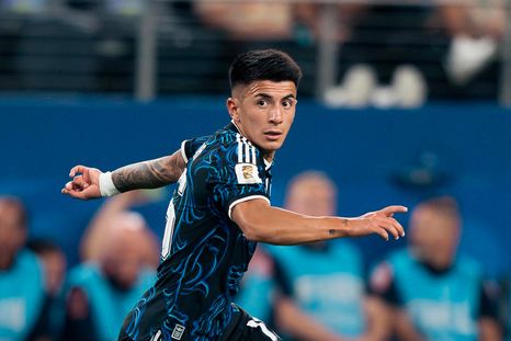 Flamengo hará una jugada de último momento para fichar a Thiago Almada y robárselo a River.