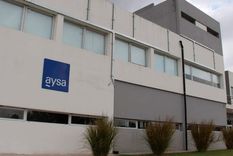 El Gobierno comenzó la privatización de AySA.
