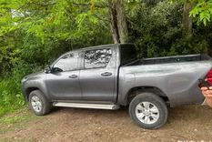 La camioneta utilizada por los delincuentes fue abandonada a unas 20 cuadras del banco robado Foto: NA La camioneta utilizada por los delincuentes fue abandonada a unas 20 cuadras del banco robado Foto: NA