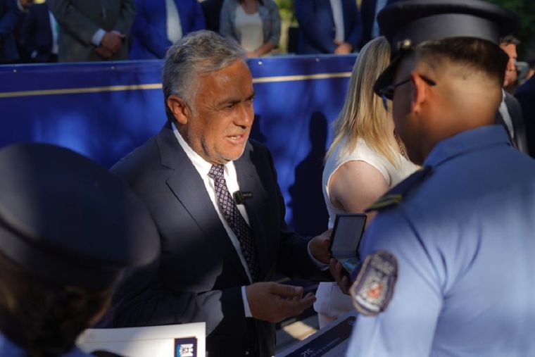 Cornejo encabezó el acto por los 215 años de la Policía de Mendoza. &nbsp;