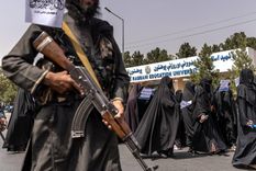 Las mujeres se manifestaron por las calles de Kabul. Foto: Rpnewspaper.