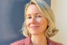 Salud Naomi Watts hace hincapié en el vínculo entre belleza y bienestar.