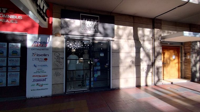 Desbalijaron una tienda de ropa en pleno centro Foto: Gentileza Matías Pascualetti