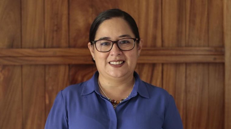 Ruth López es la jefa de la Unidad de Anticorrupción y Justicia de Cristosal, la principal organización que trabaja en la defensa de los derechos humanos en El Salvador.