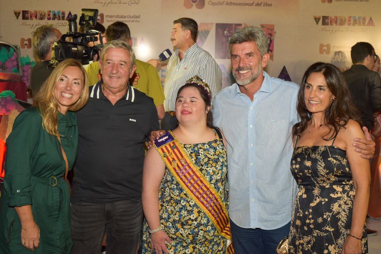 Natalia Obon, Julio Cobos, Nicole Carla Rettalima , área discapacidad Mallorca, Casa Balear, Ulpiano Suarez y Daniela Furlan. Natalia Obon, Julio Cobos, Nicole Carla Rettalima , área discapacidad Mallorca, Casa Balear, Ulpiano Suarez y Daniela Furlan.
