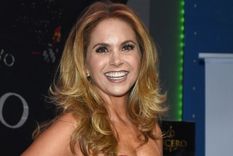 Lucero regresa a las pantallas de televisión con una nueva serie.